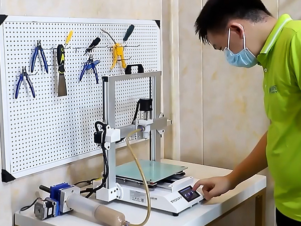 創(chuàng)星元3D打印機(jī)測試機(jī)器